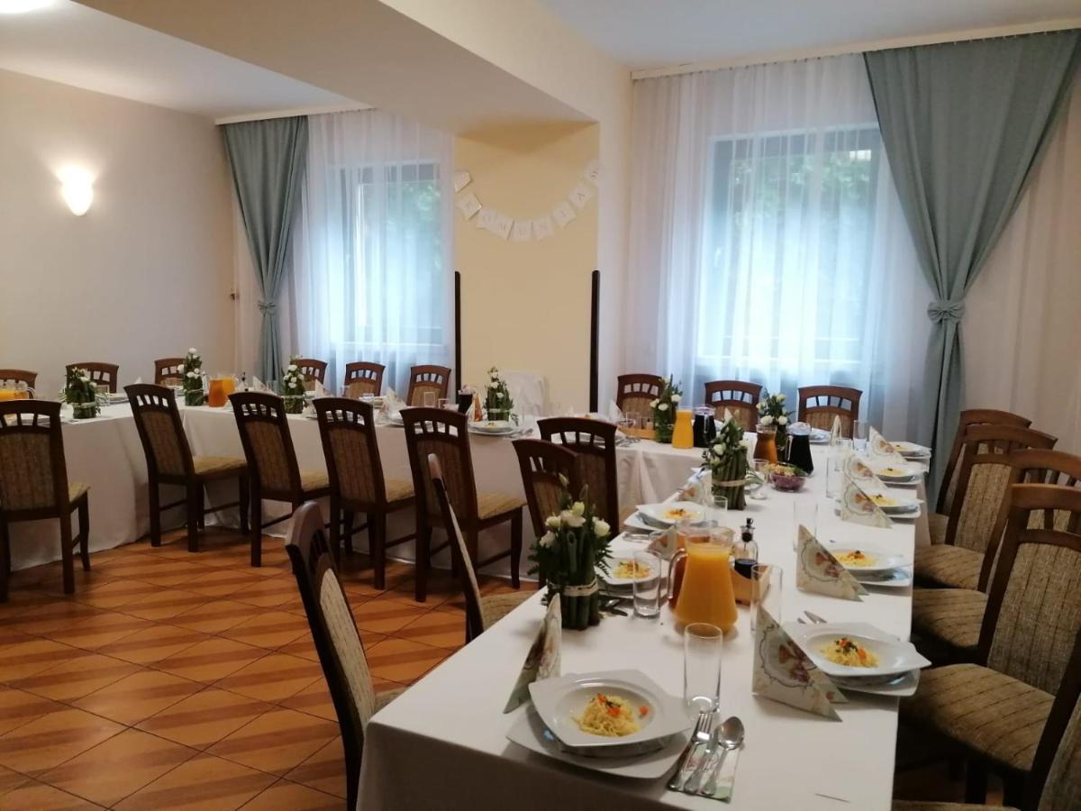 Obiekt "Czarny Rycerz" Aparthotel ยัสต์แชมเบียซดรุย ภายนอก รูปภาพ