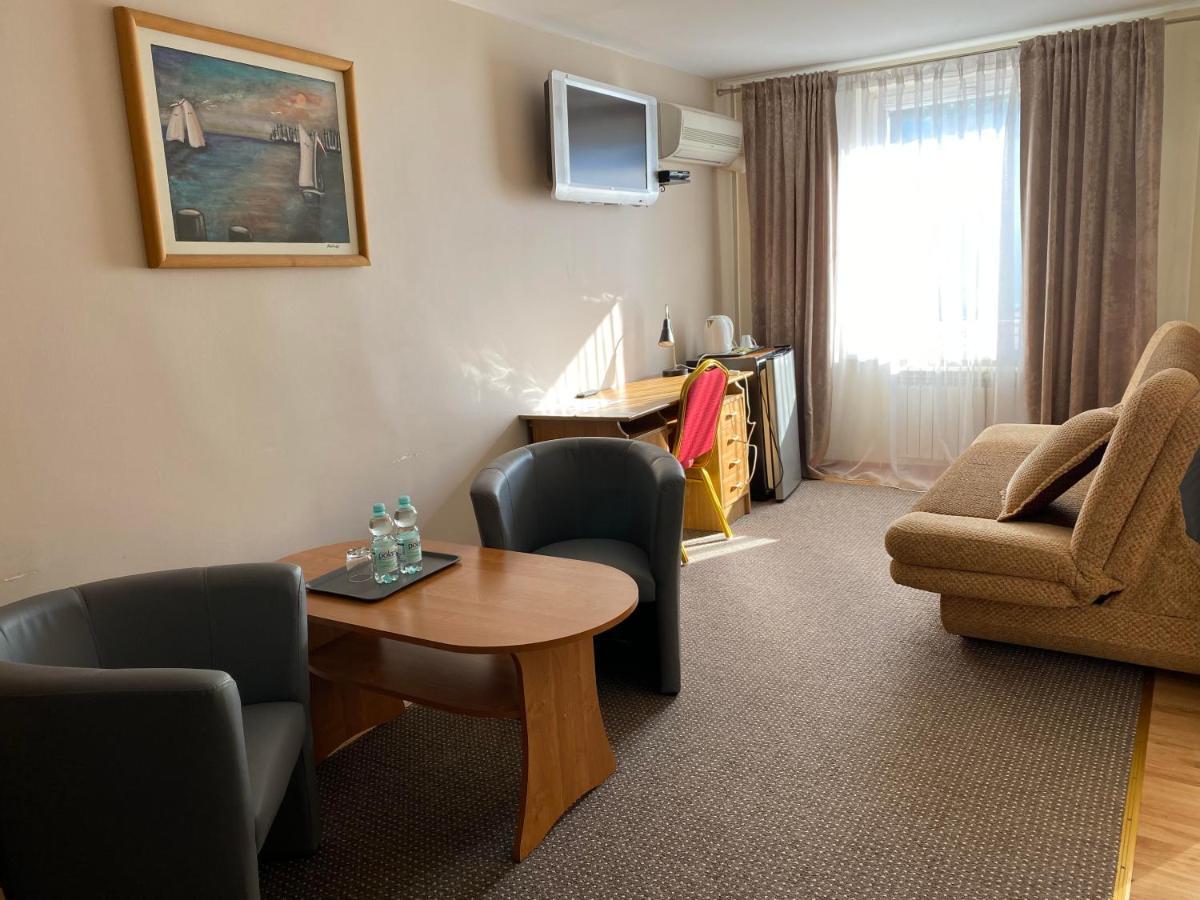 Obiekt "Czarny Rycerz" Aparthotel ยัสต์แชมเบียซดรุย ภายนอก รูปภาพ