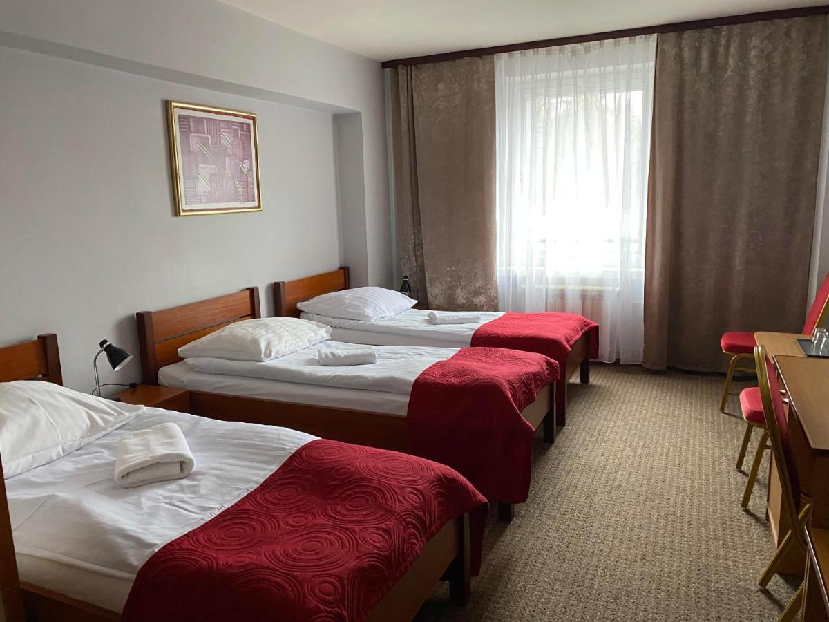 Obiekt "Czarny Rycerz" Aparthotel ยัสต์แชมเบียซดรุย ภายนอก รูปภาพ