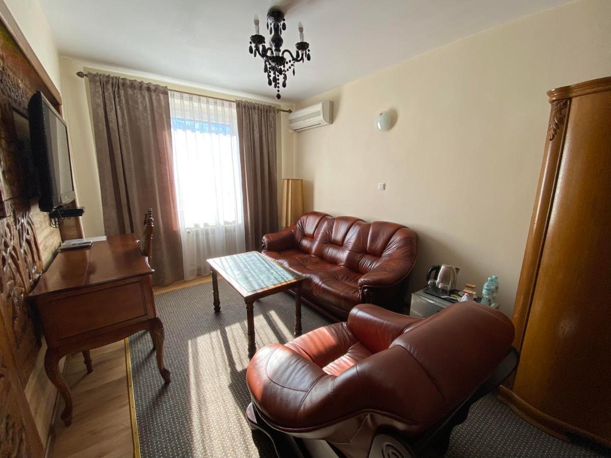Obiekt "Czarny Rycerz" Aparthotel ยัสต์แชมเบียซดรุย ภายนอก รูปภาพ