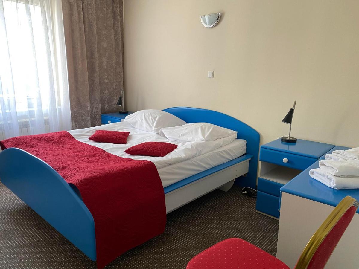 Obiekt "Czarny Rycerz" Aparthotel ยัสต์แชมเบียซดรุย ภายนอก รูปภาพ